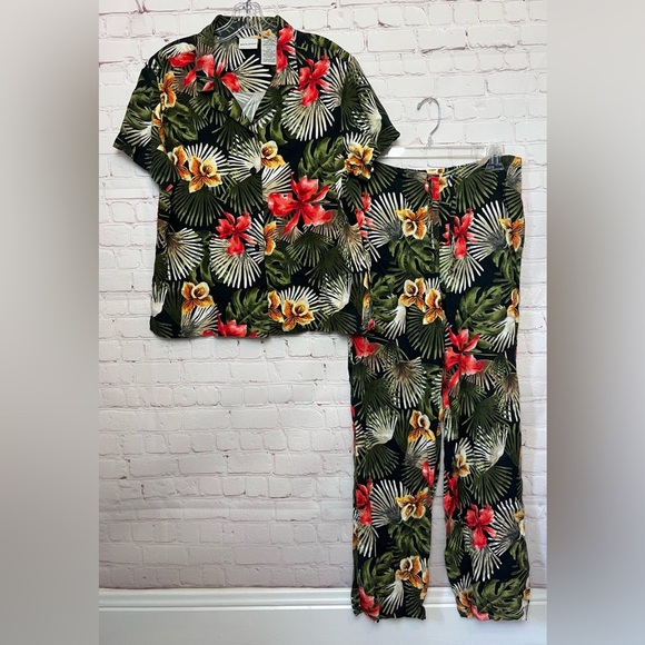 Vintage Tropical Two Piece Coordinating Set - Picture 2 of 16